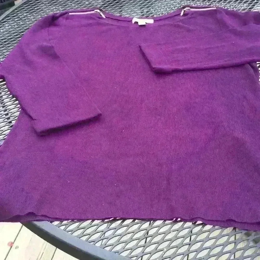 COPY - Roz and Ali Sweater: Size Large : Good Condition